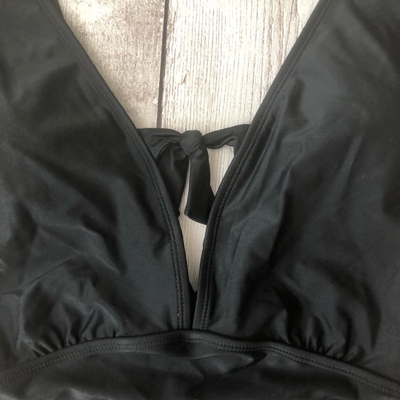 Black Deep V Cutout One Piece Swimming Suit - Picture 2 of 3